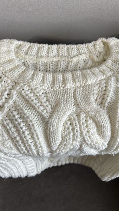 Обємний вязаний светр для фотосесіі, зимовий, теплий, білий