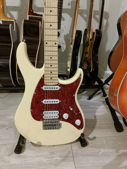Gitara Elektryczna Peavey Raptor Plus Ivory SSH - Nowa/Okazja