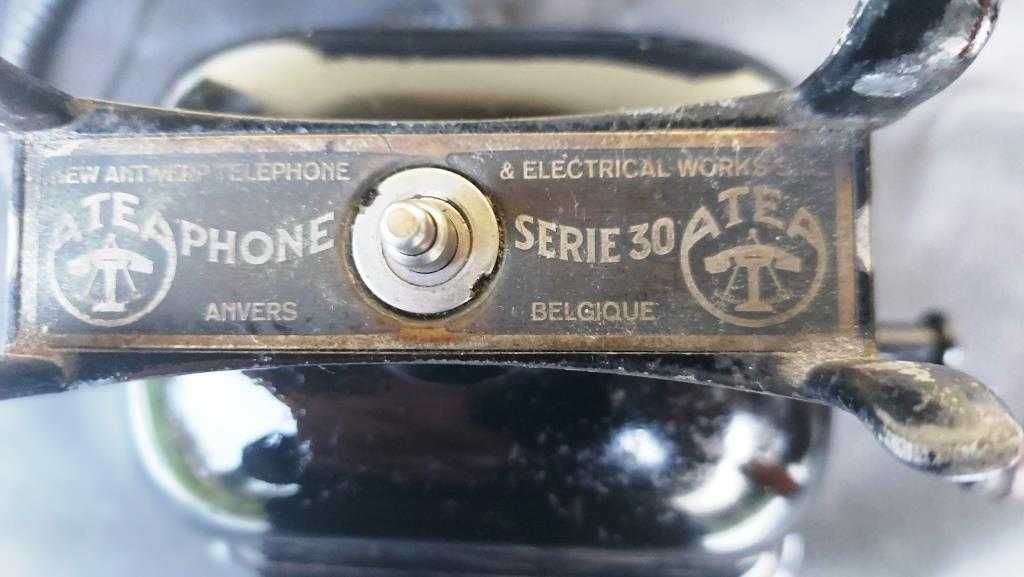 Stary telefon Induktorowy belgijski ATEA nr 39