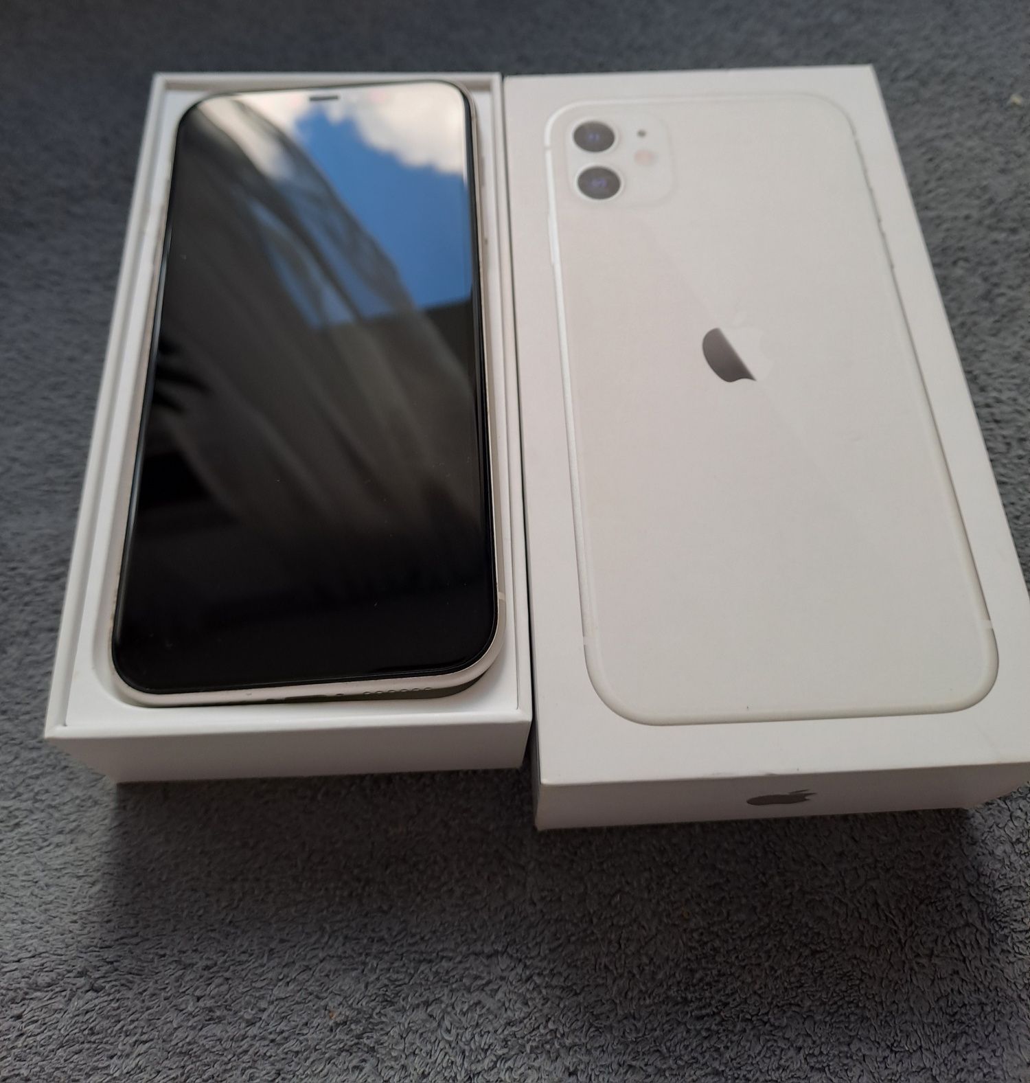 Apple iPhone 11 64GB White