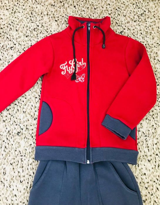 Детский спортивный костюм (размер 116)