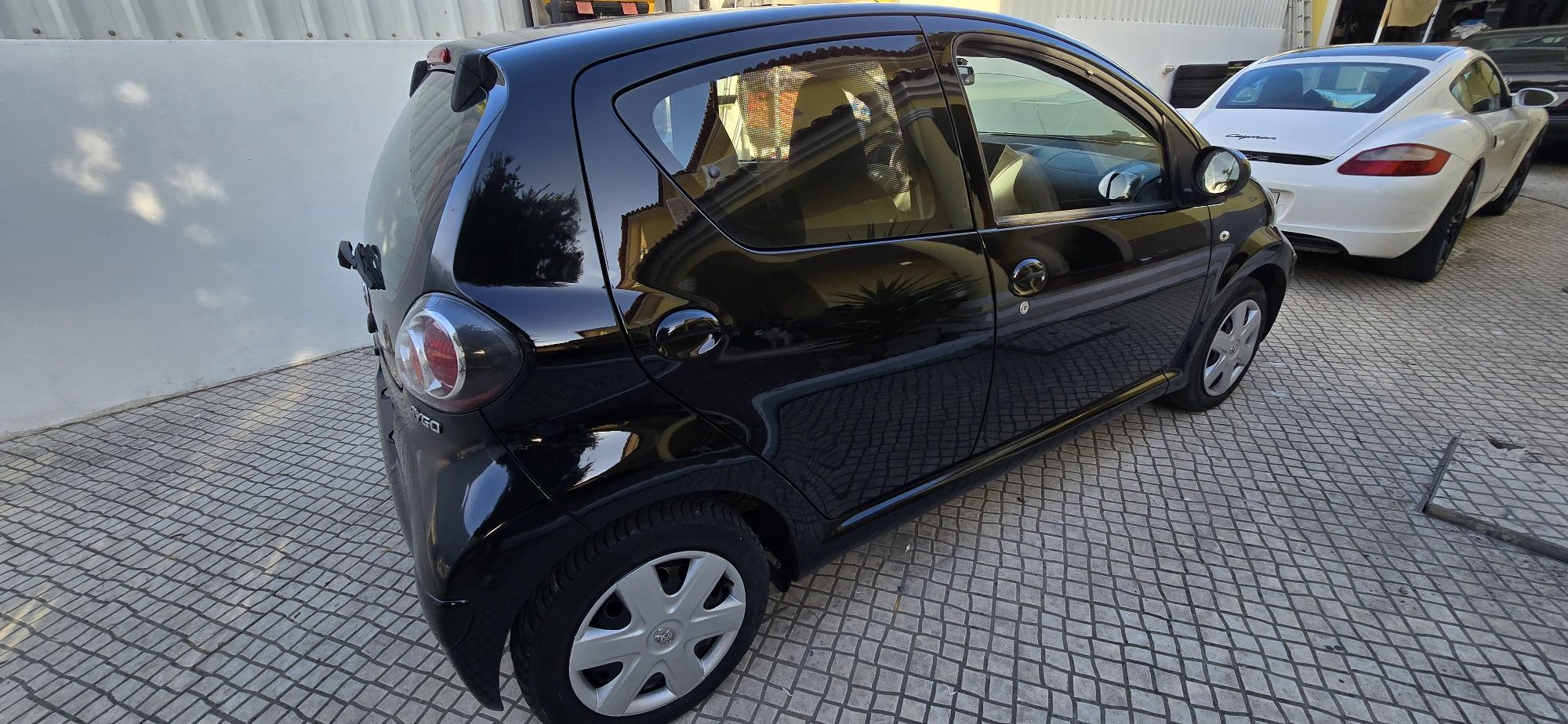 Toyota Aygo 2010  AC  5 portas