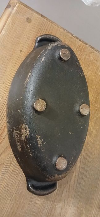 Stara nie gesiarka nie emaliowana, naczynie, garnek