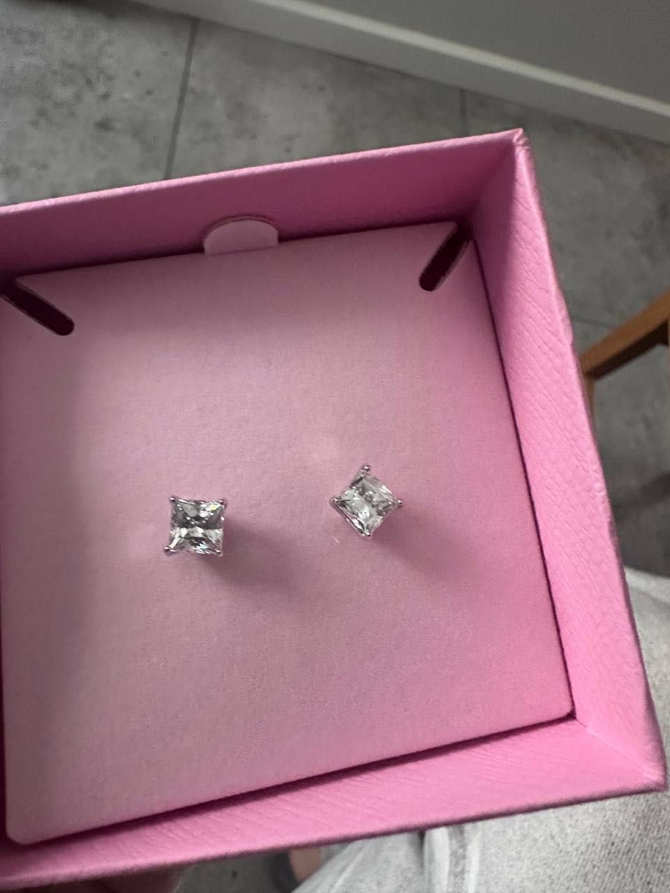 Swarovski Kolczyki zapinane na sztyft Attract