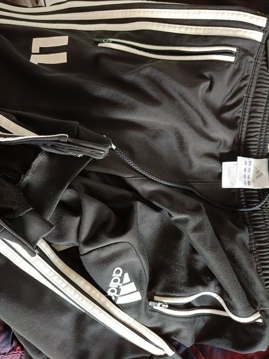 Foto 1 - 4 spodnie dresowe Adidas M