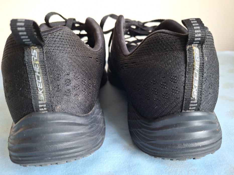 Кросівки  жіночі Skechers