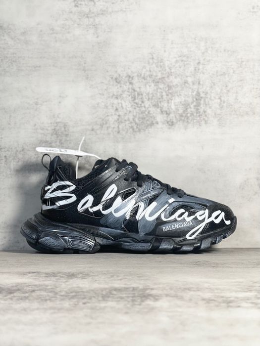 Нові Balenciaga Track Signature Black Sneakers Graffiti/size 42,43,44