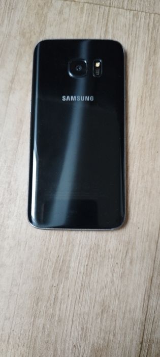 Смартфон Samsung S7