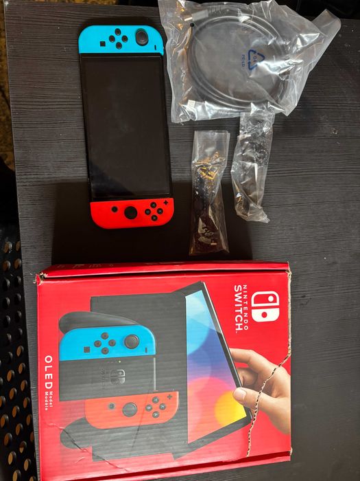 Nintendo Switch OLED – Excelente estado – Com caixa e acessórios