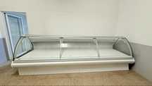 Vitrine para Carne / frios 3.80m por 1.20m