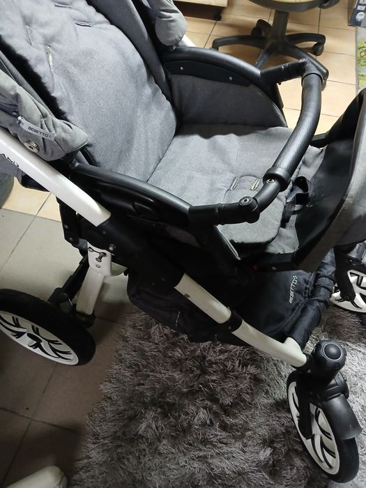 Wózek dziecięcy w bardzo dobrym stanie