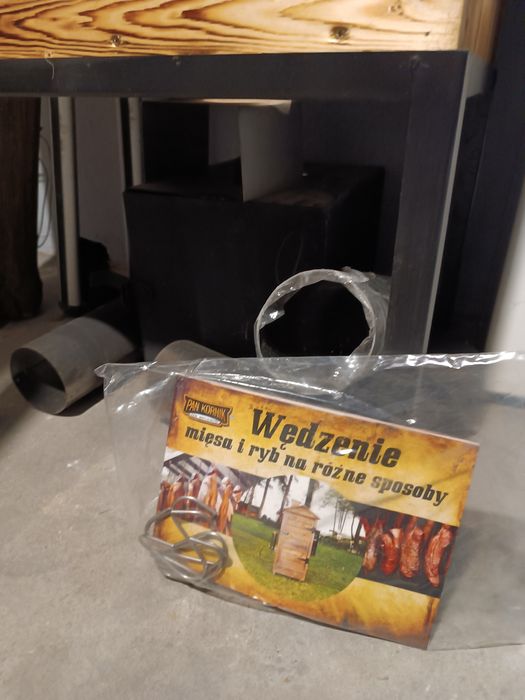 Nowa Wędzarnia ogrodowa Wędzok palenisko haki książka z przepisami