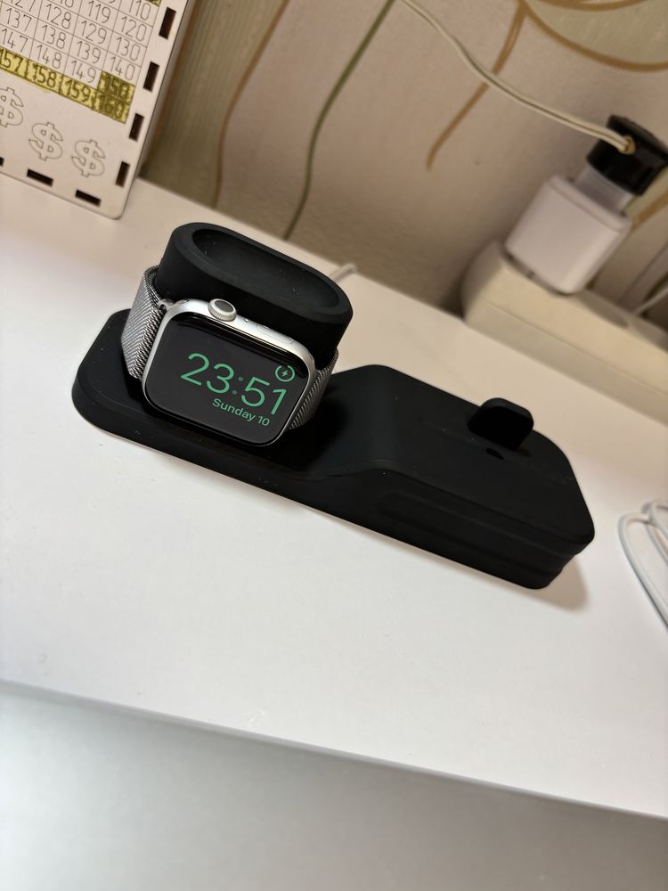 Зарядная док станция для Apple iphone Apple watch наушники