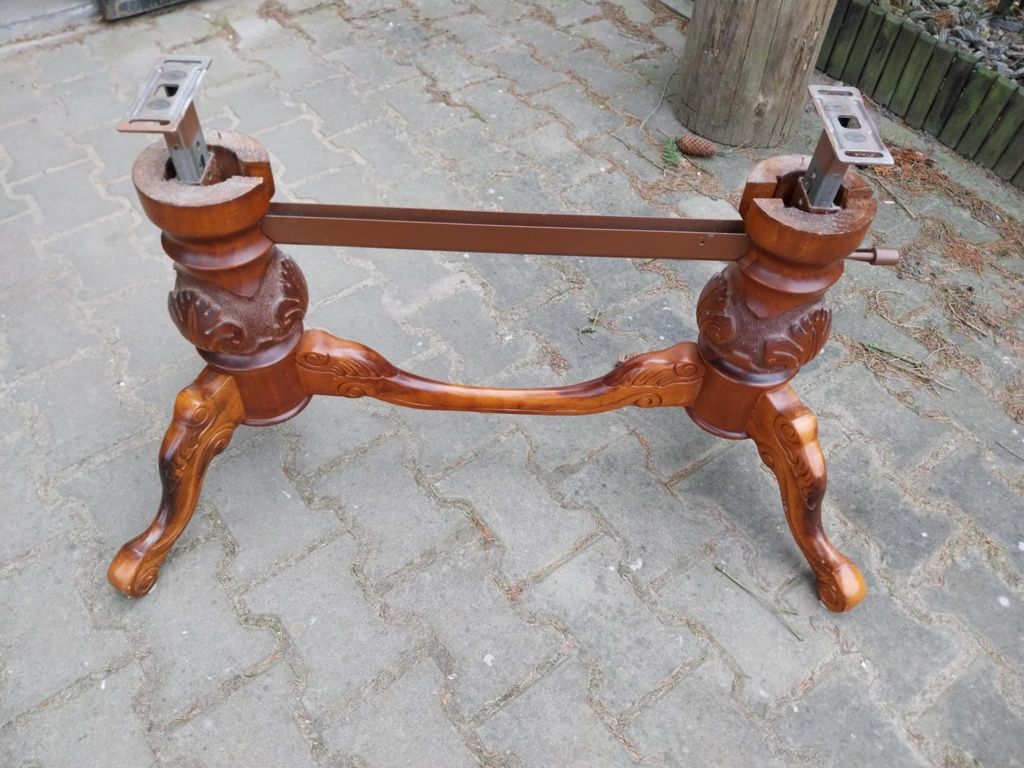 Ława drewniana w stylu włoskim