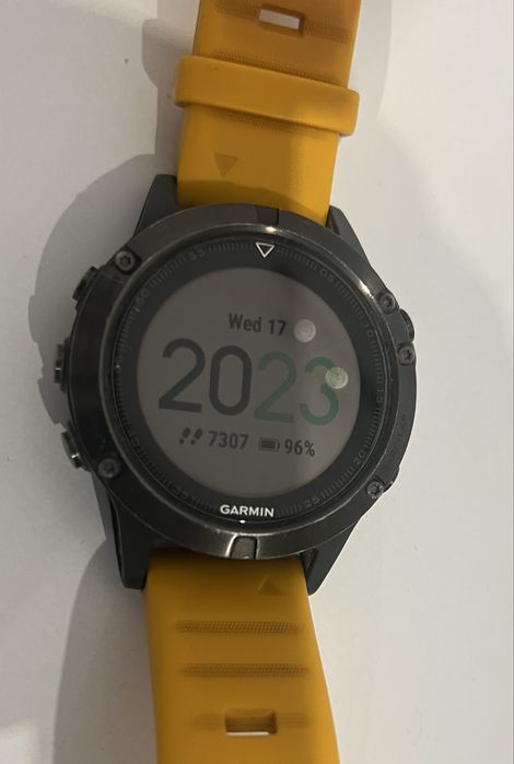 Годинник для спорту Garmin fenix 5