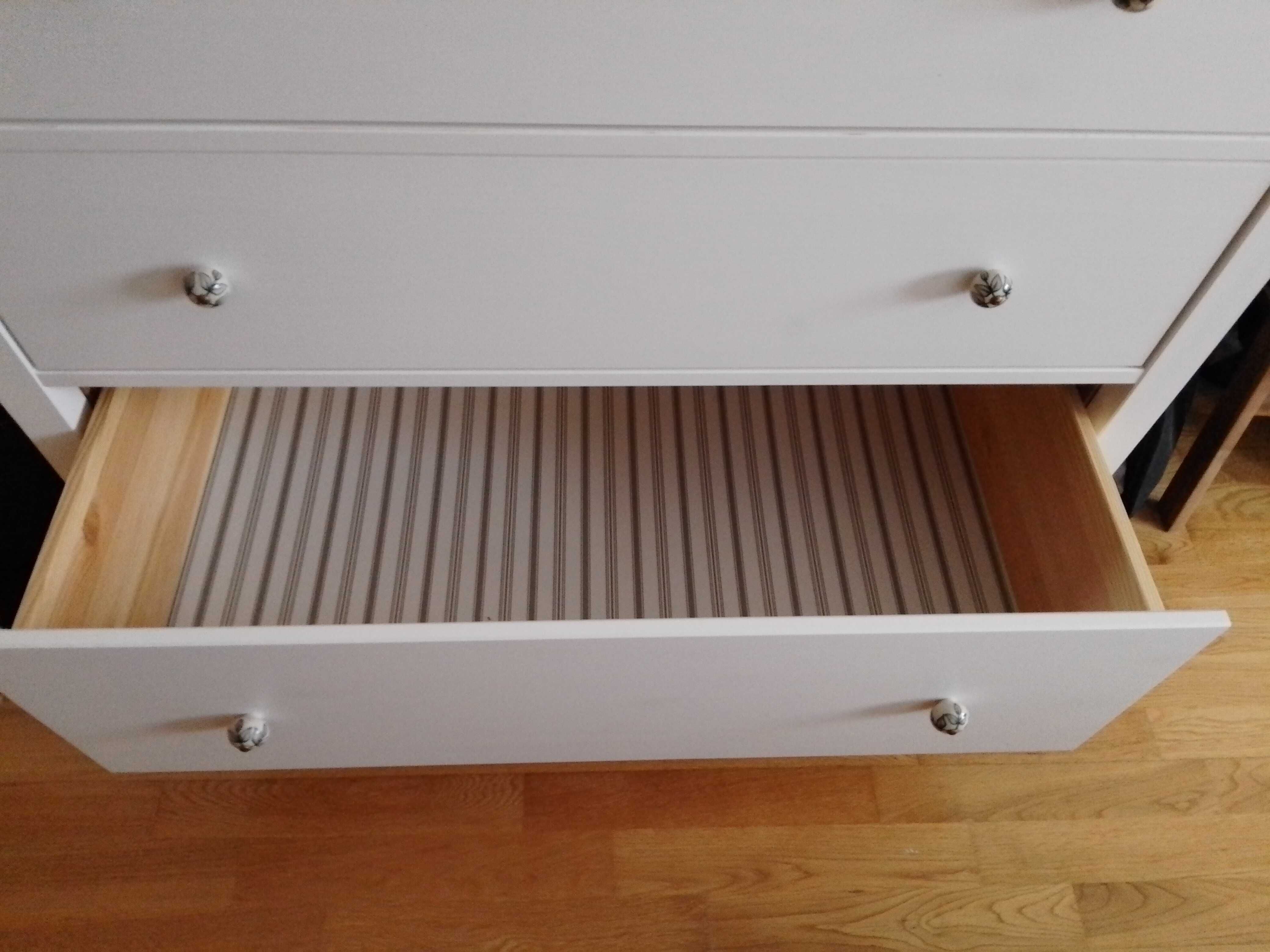 Cómoda Hemnes com 3 gavetas (IKEA)