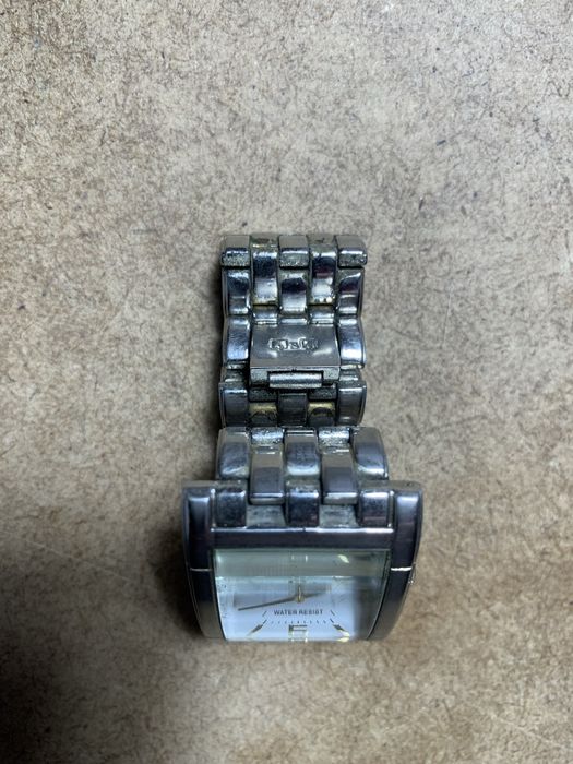 Годинник(кварцовий)в доброму стані