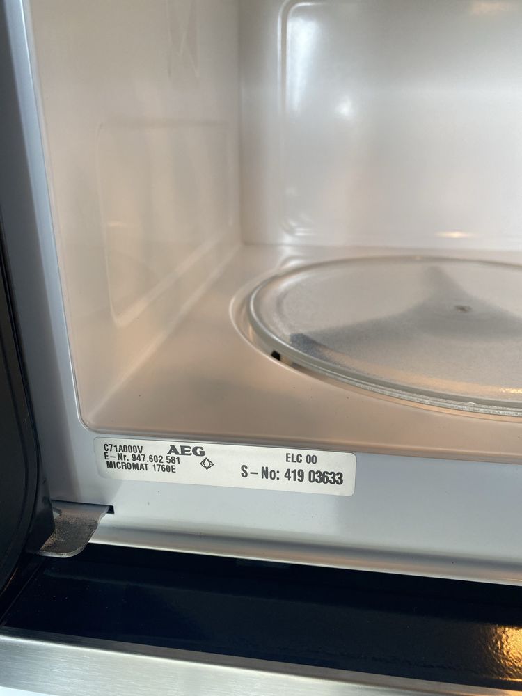 Micromat 1760E — німецька мікрохвильова піч AEG‑Electrolux