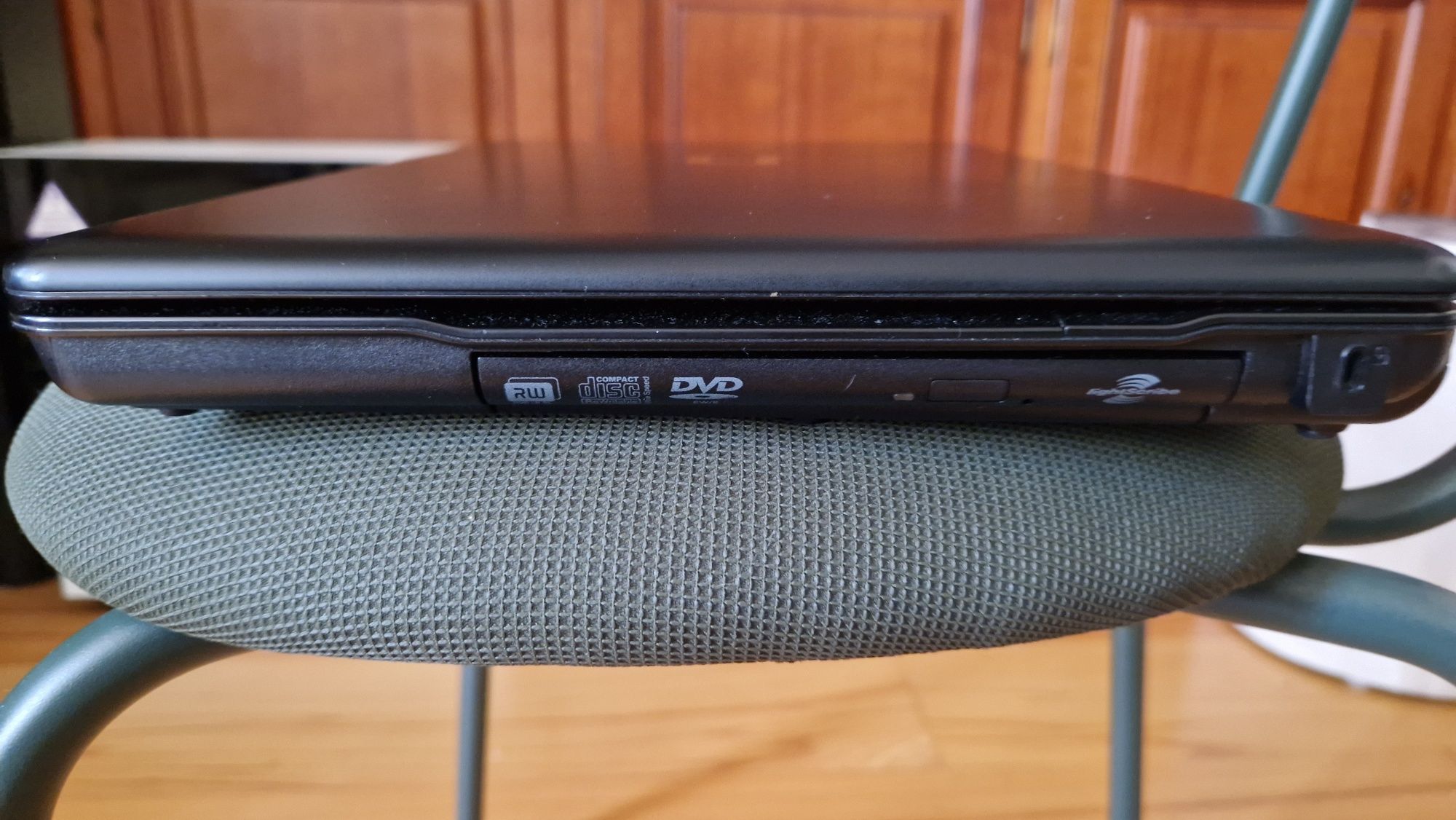 Portatil HP Compaq 610 Core 2 Duo T5870 4 GB SSD 256 GB