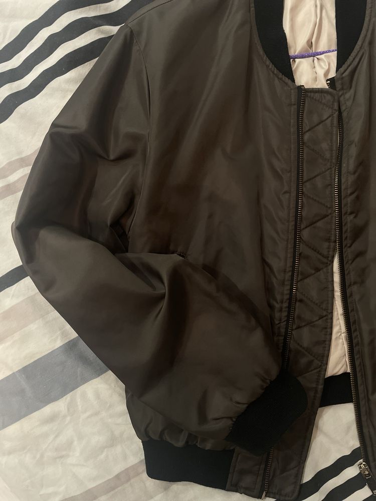 Бомбер Zara