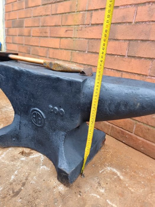 Ogromne kowadło 200kg