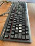 Teclado Mecânico Corsair Strafe RGB Cherry MX Red
