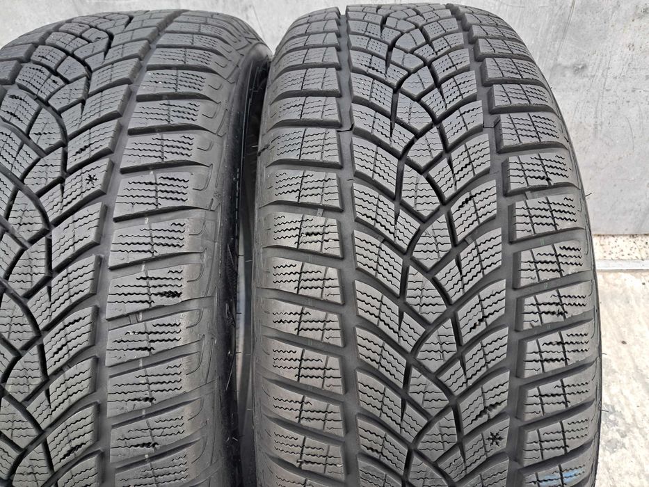 Резина зима 90% протектор GoodYear 215/55 R17 Ultra Grip Performance +