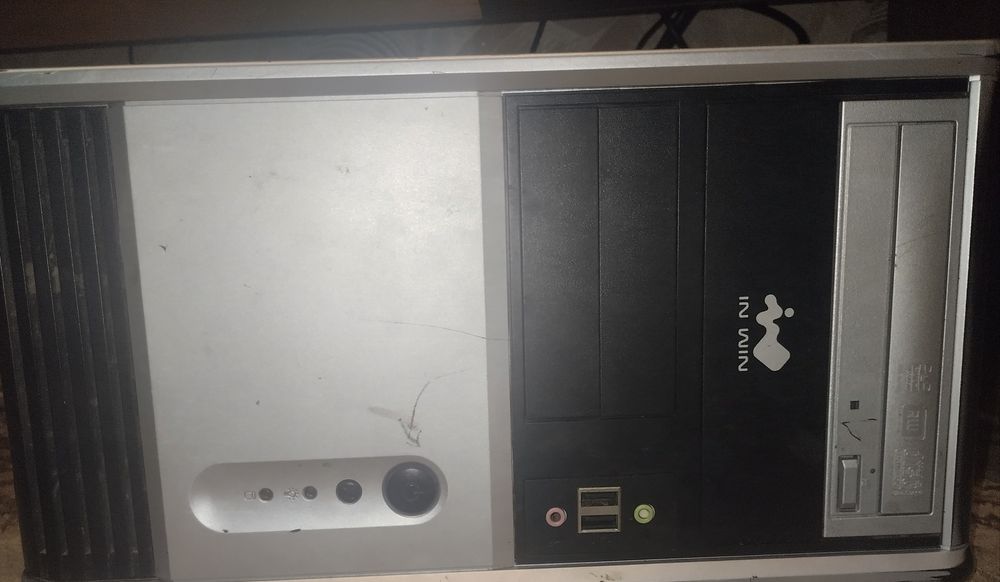 Продам Пк в комплекті мишка,монітор,системний блок,камера