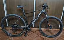 Bicicleta superior 99,9% nova