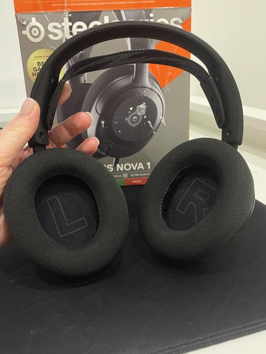 SteelSeries Arctis Nova 1 Black