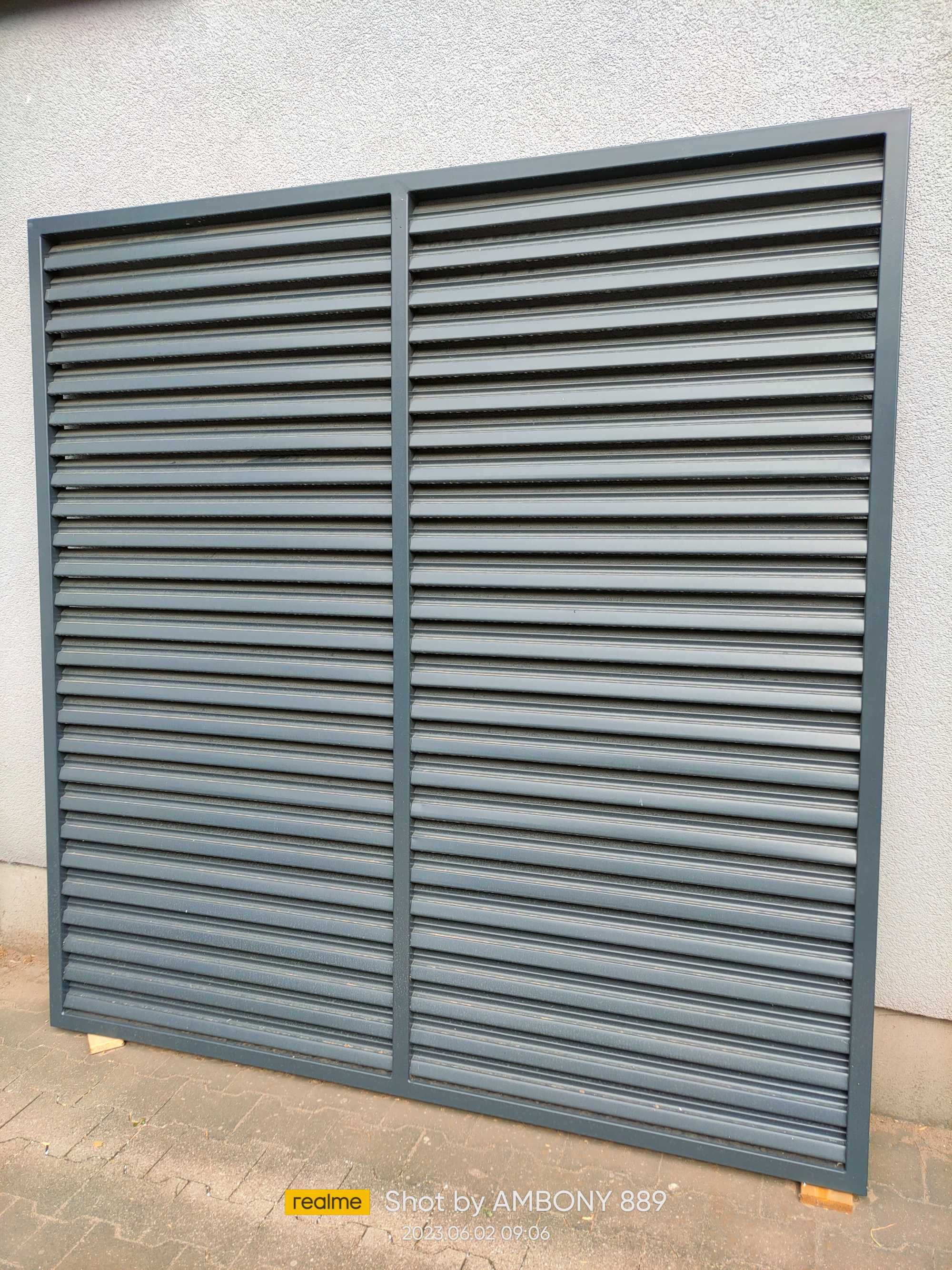 Panel żaluzjowy, żaluzja  metalowa, taras, ruchome deseczki  pergola