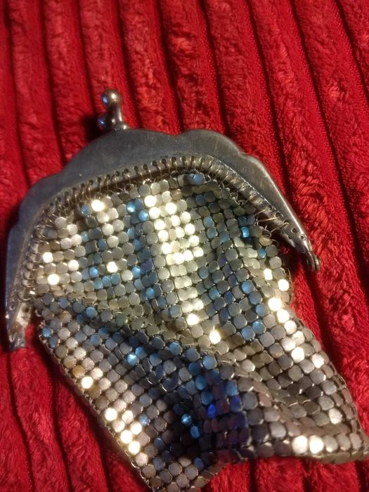 Porta moedas antigo em metal