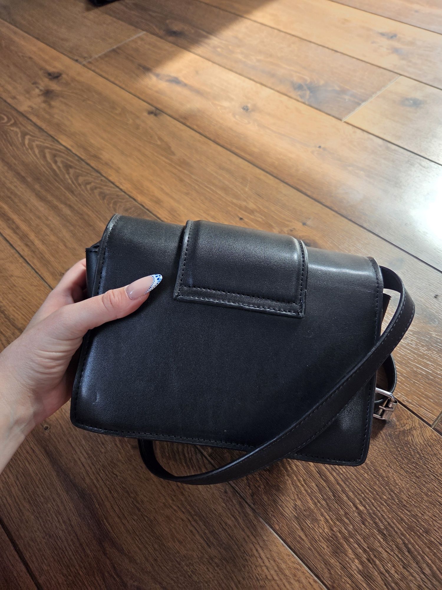 Czarna torebka Givenchy