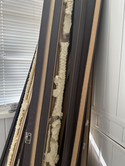 Продам 5 двері в непоганому  стані