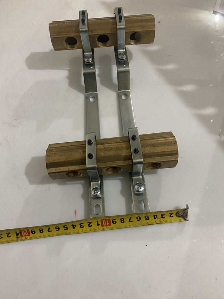 Колектор гребенка для отопления  3 выхода 1” x 1/2” General Fittings