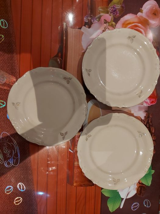 Tułowice porcelana prl 3szt talerzyk 20cm Całość