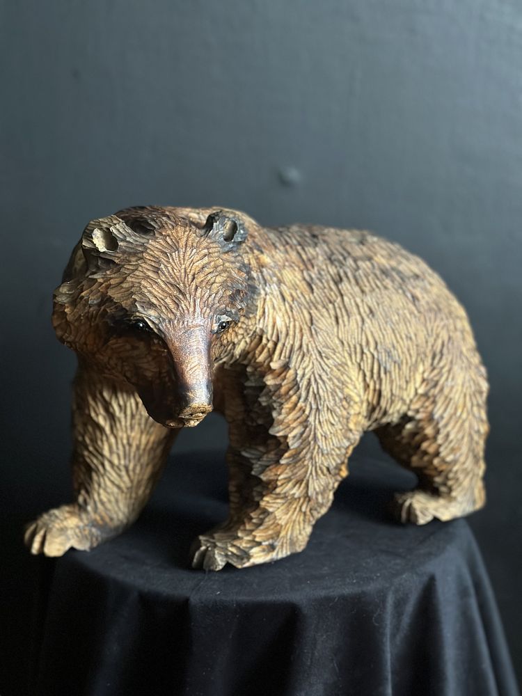 Figura rzeźba niedzwiedz drewniany hand made prezent