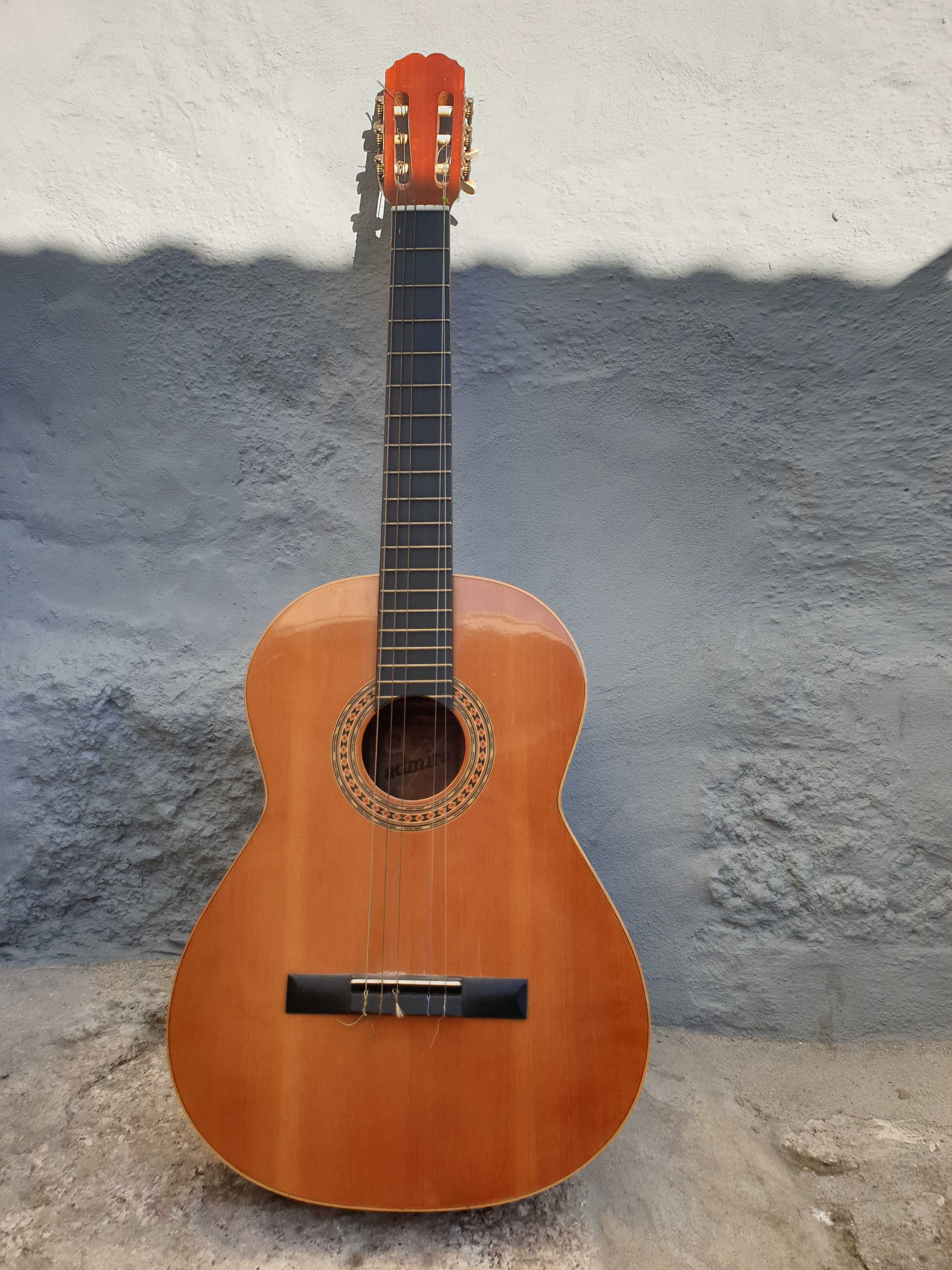 Guitarra modelo Sevilla