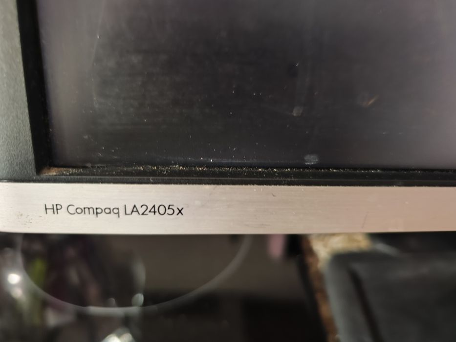 Monitor HP LA2405x