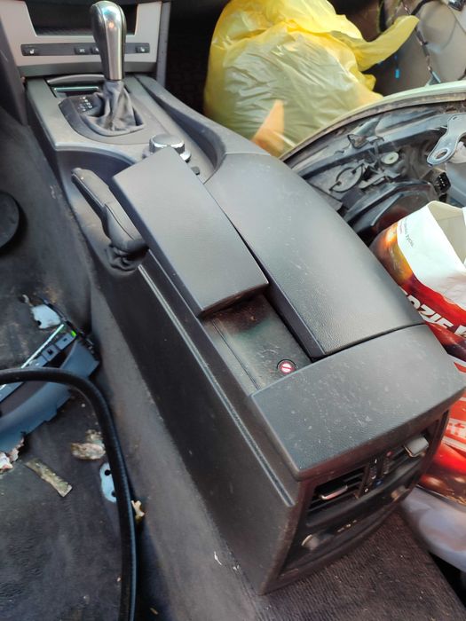 Podłokietnik BMW E 60,61