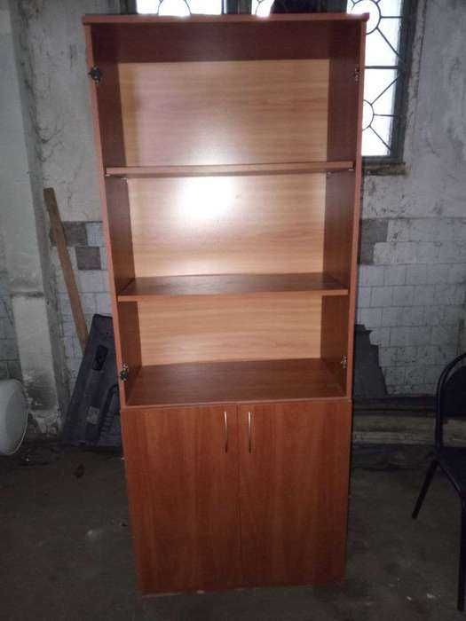 Офісні меблі (на декілька кабінетів)