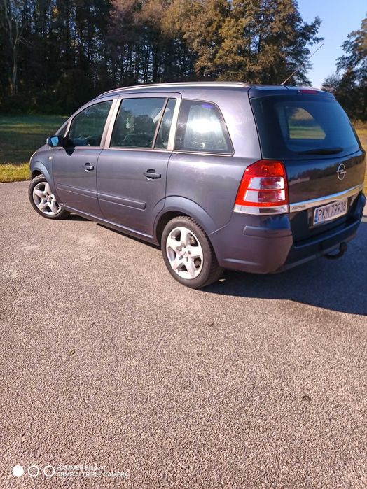 Opel Zafira b lift 2008r
