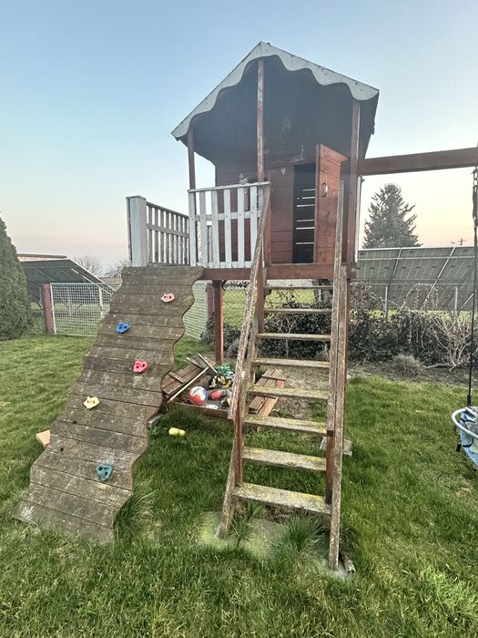 Drewniany domek ogrodowy plac zabaw