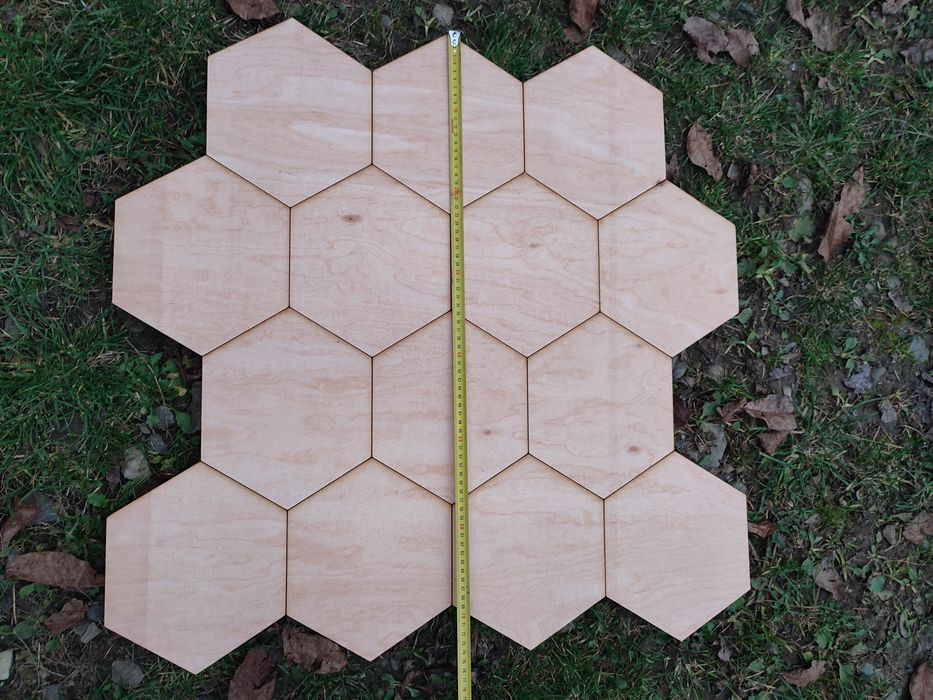 Фрагменти декору, підлоги у вигляді сот з фанери