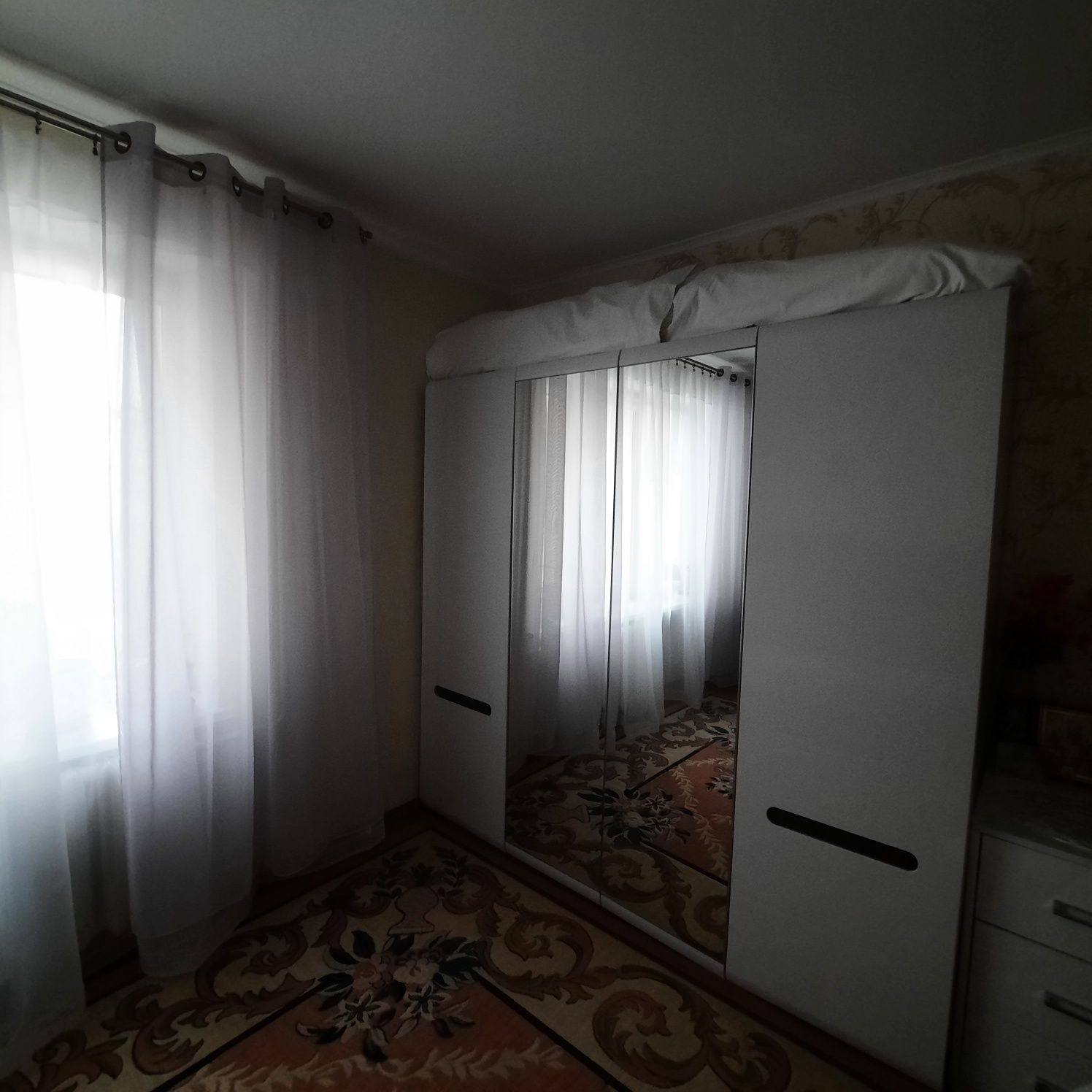 Продам шкаф для вещей. Размеры. Высота 2м10см,ширина 2м.20см,глуб 60см