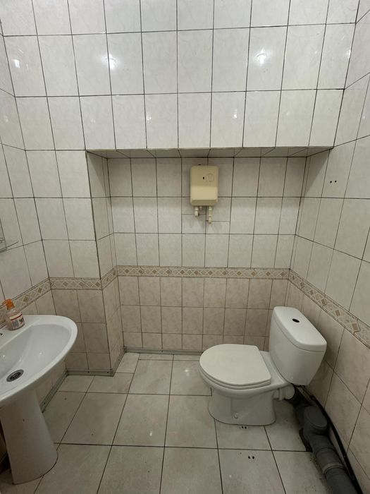 Власник приміщення 42.7м² фасад центр вул. Левка Лук'яненка 3/27