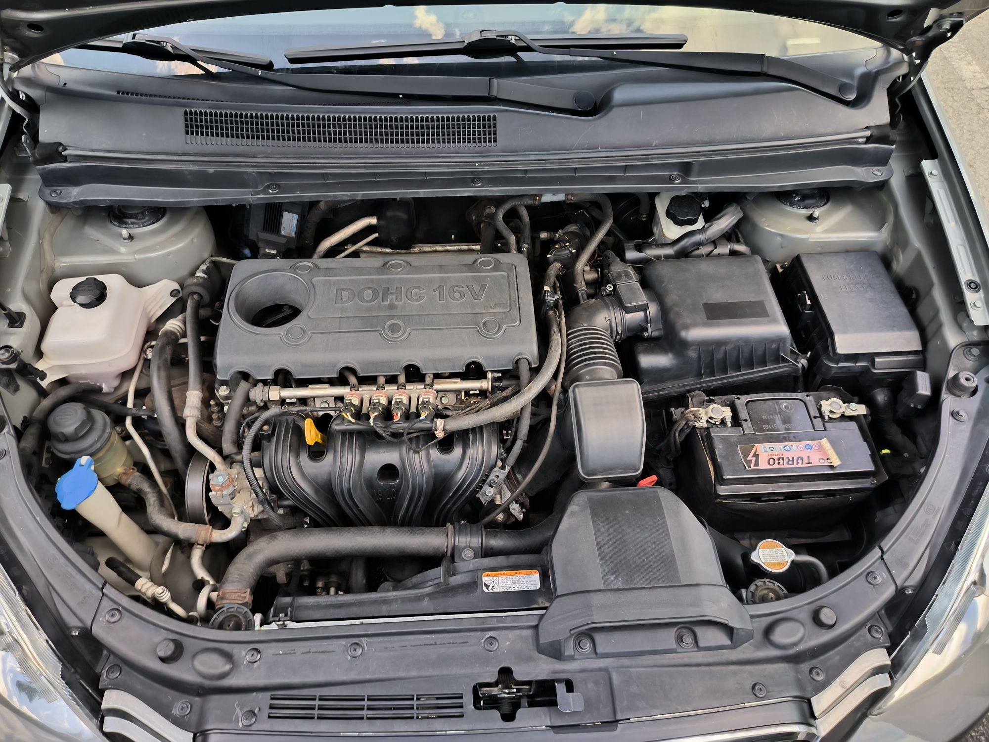 KIA CARENS 2011 газ бензин