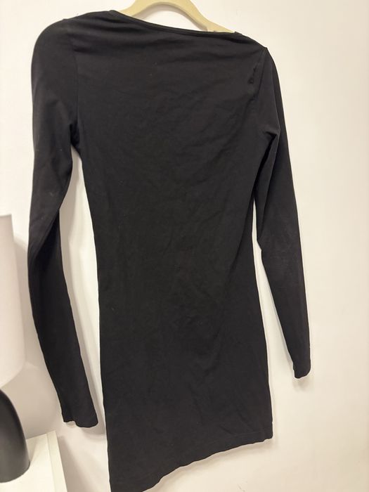 Sukienka damska z długim rękawem Basic czarna gina tricot r. S