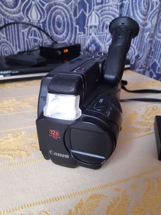 Видеокамера Canon