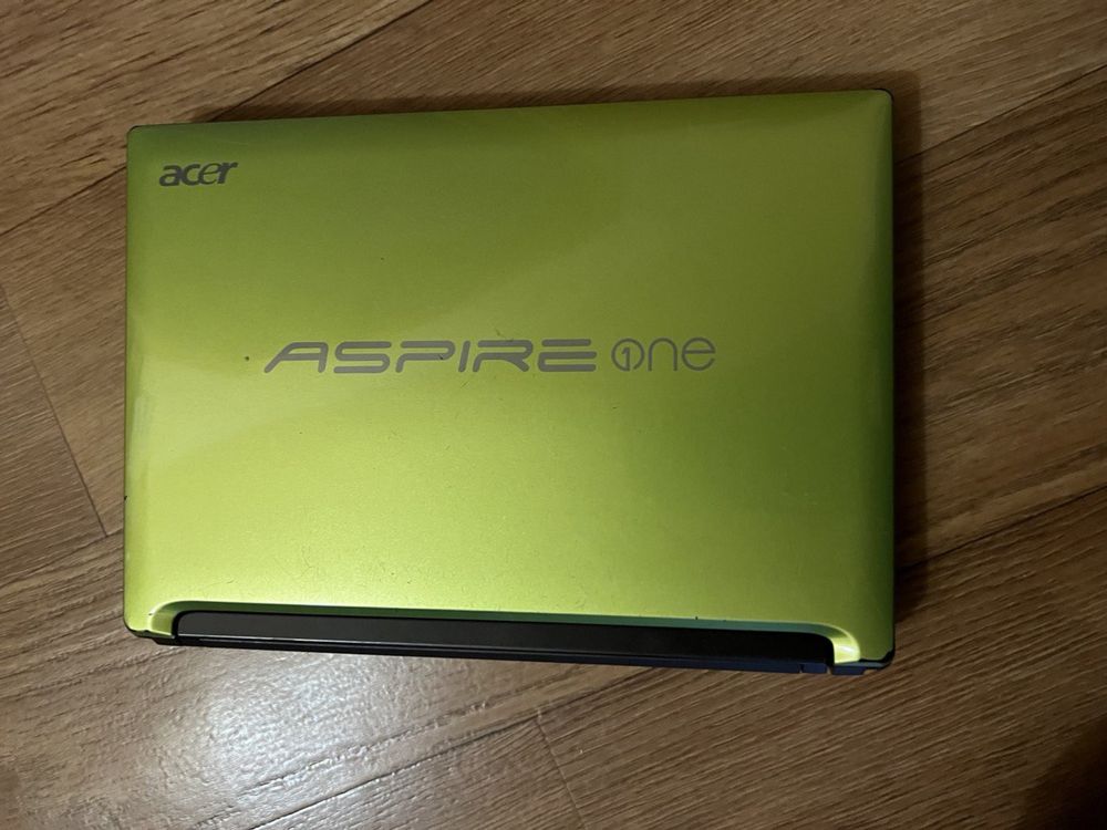 Ноутбук Acer Aspire One 522-C5Dgrgr  Green